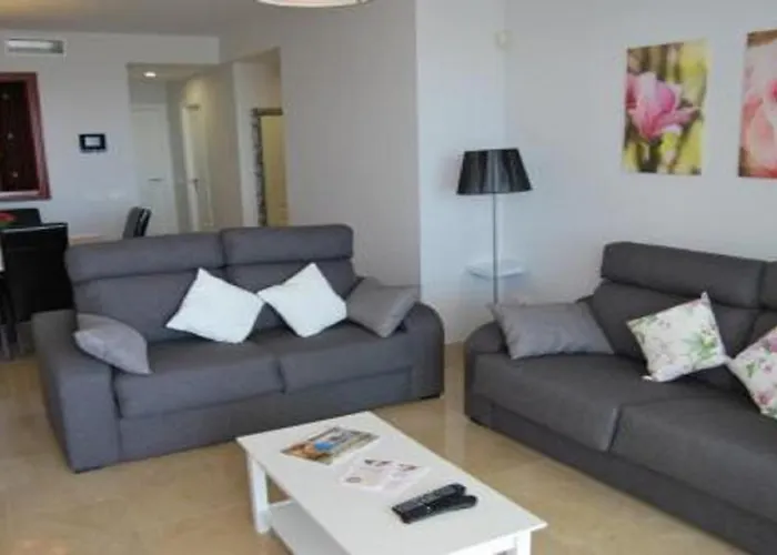 6 Personas En La Apartment